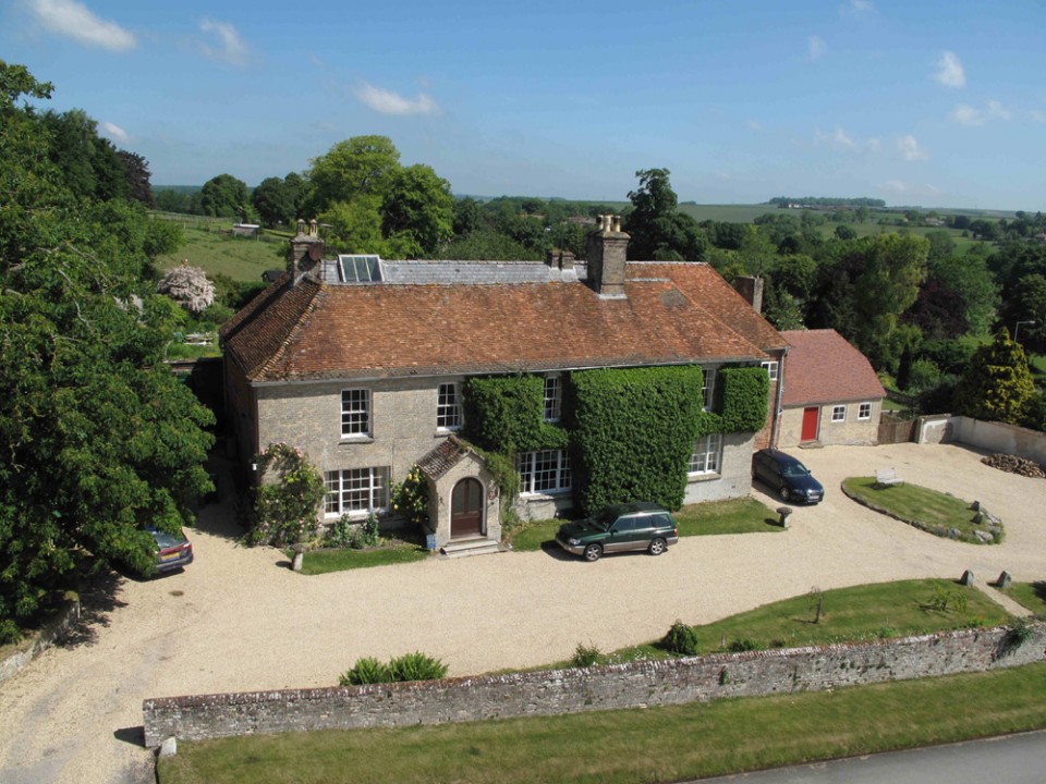 Manor Farm, MARLBOROUGH Ref: 0102